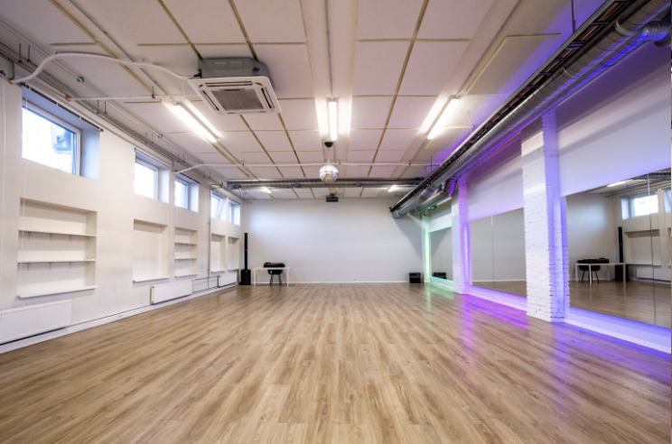 Disko telpa 105 m²