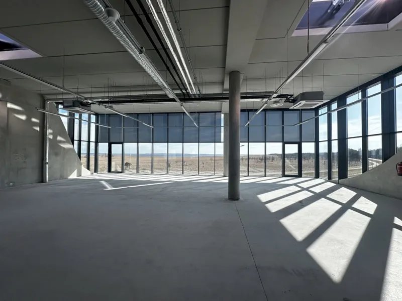 WOW Experience Center and retail spaces - 5