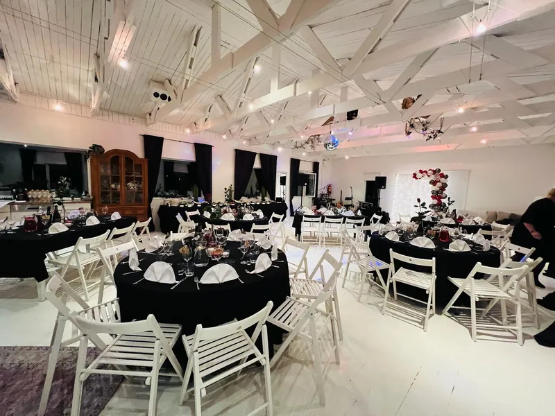 Room rental / Party hall