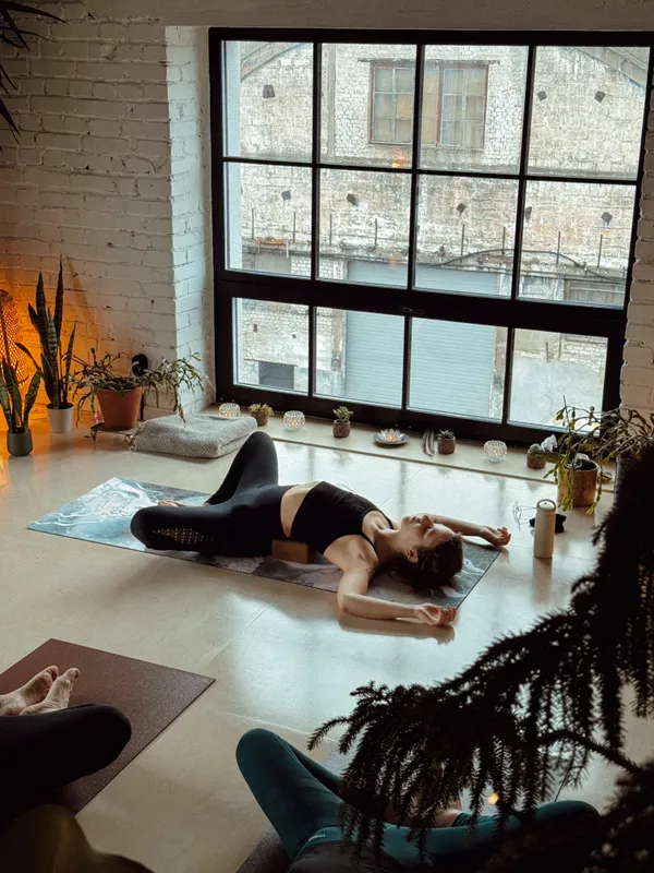 Studio rent with a private yoga class